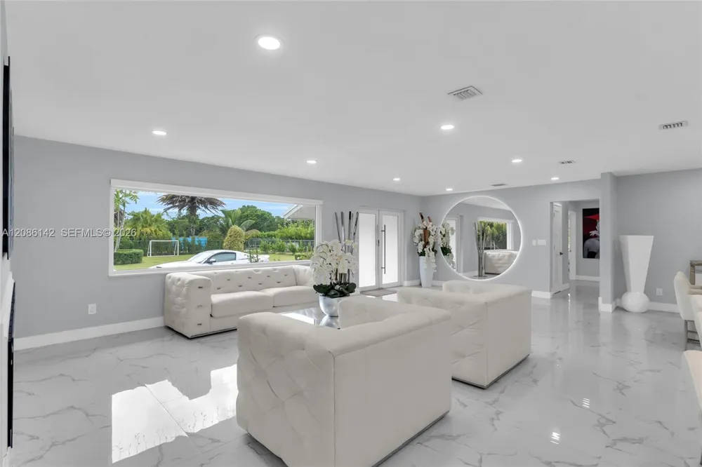 19245 SW 188th St Miami, FL 33187