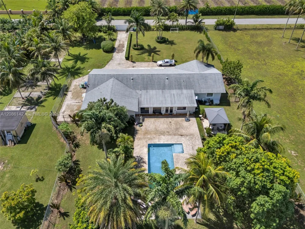 19245 SW 188th St Miami, FL 33187