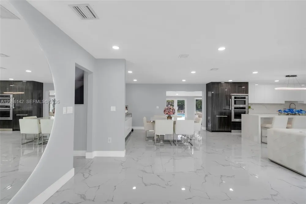19245 SW 188th St Miami, FL 33187