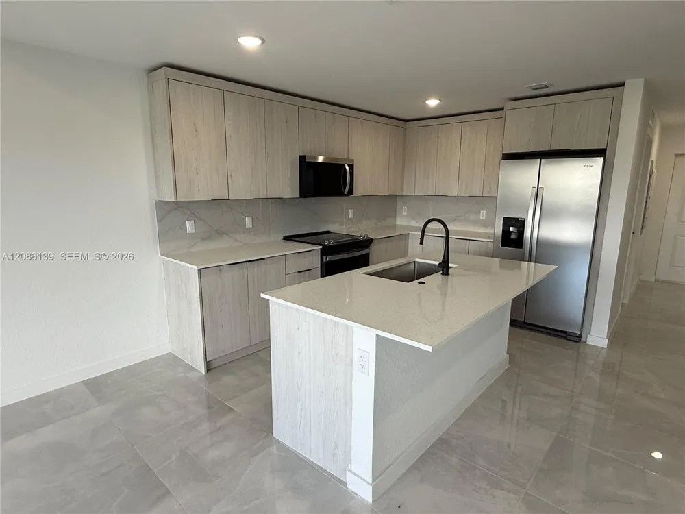 1416 NW 6th Ter Florida City, FL 33034