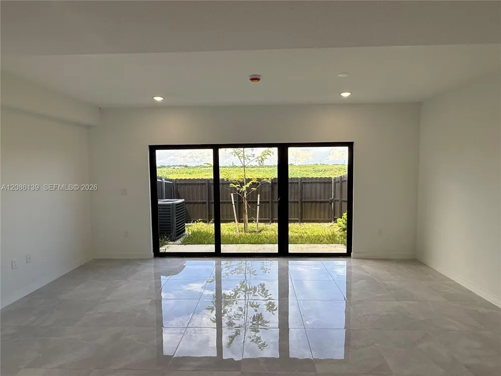 1416 NW 6th Ter Florida City, FL 33034