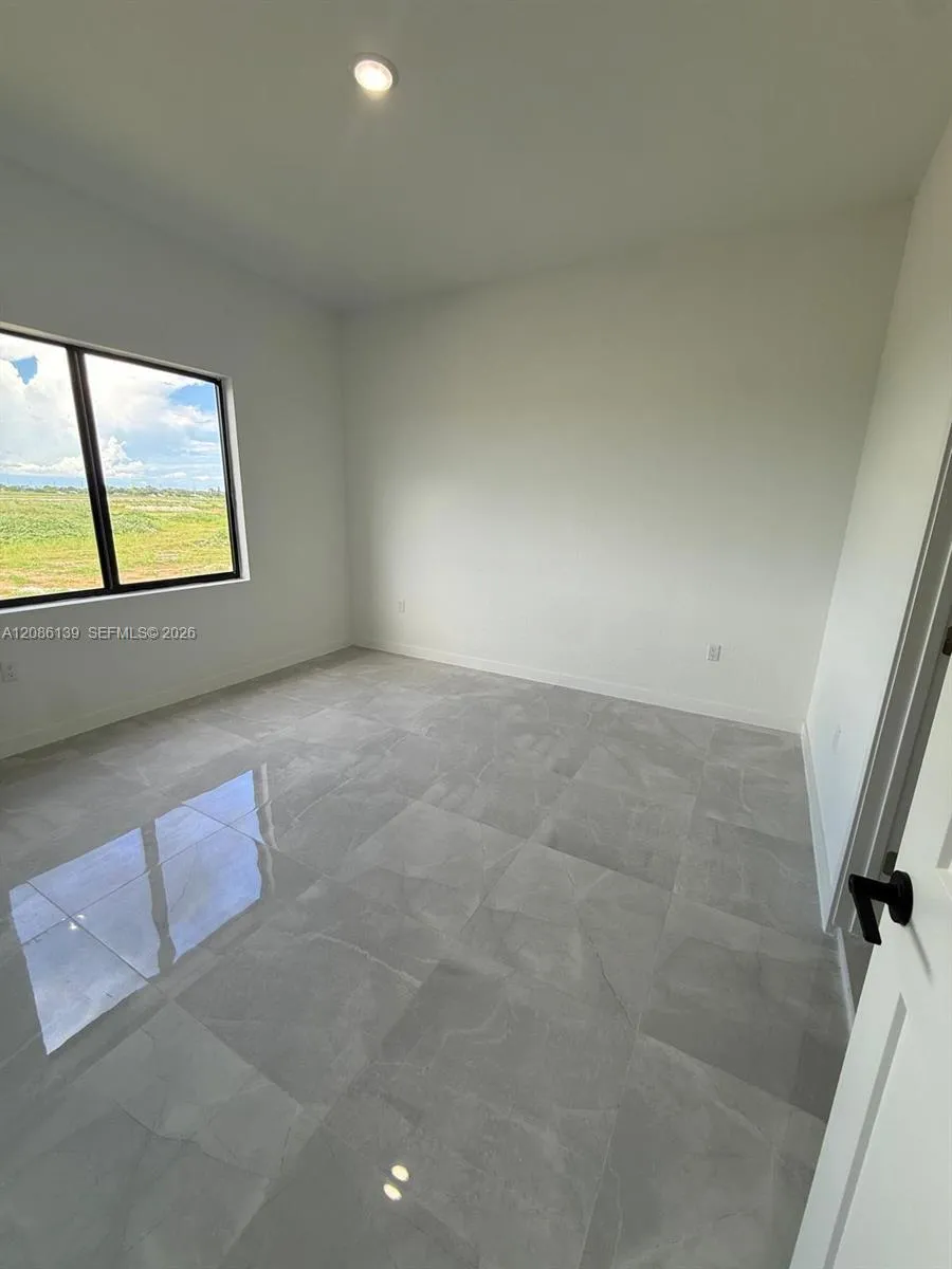 1416 NW 6th Ter Florida City, FL 33034