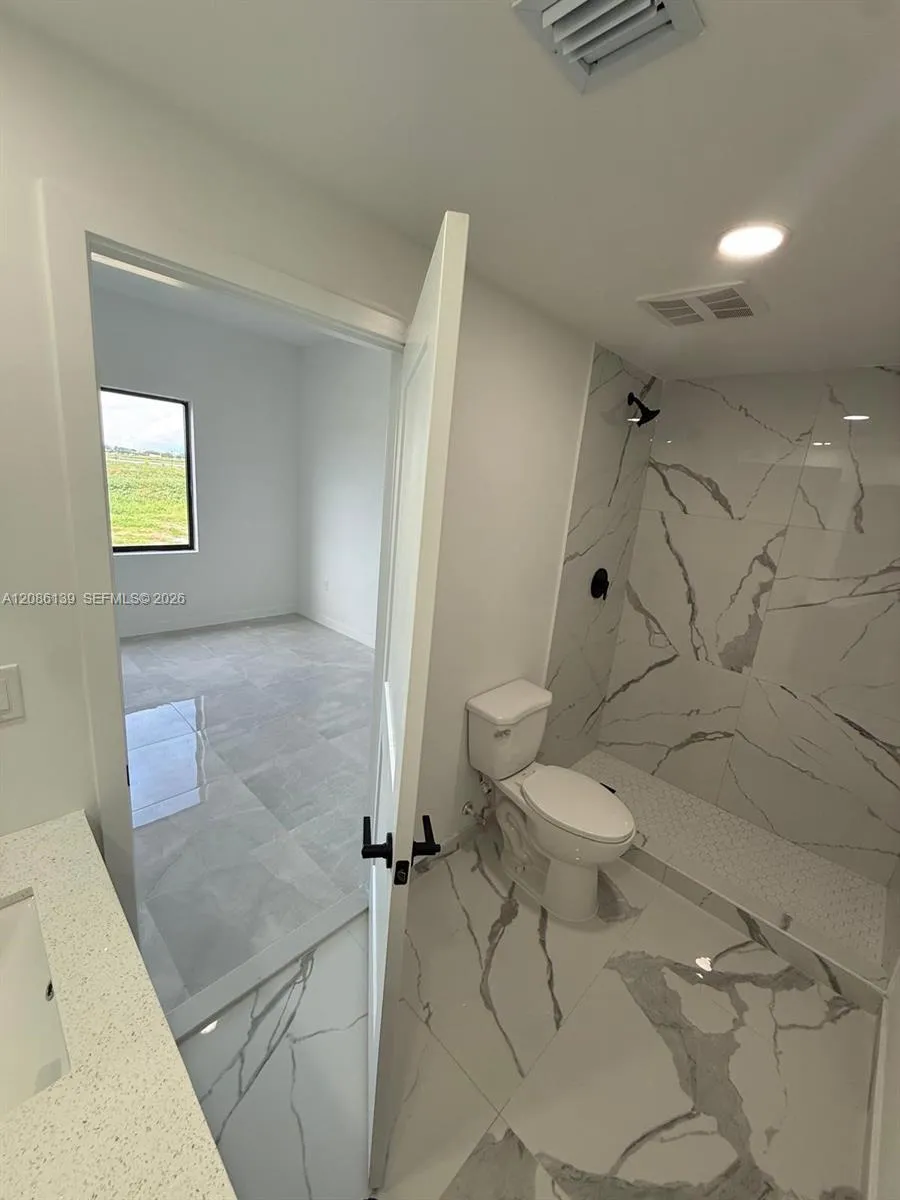 1416 NW 6th Ter Florida City, FL 33034