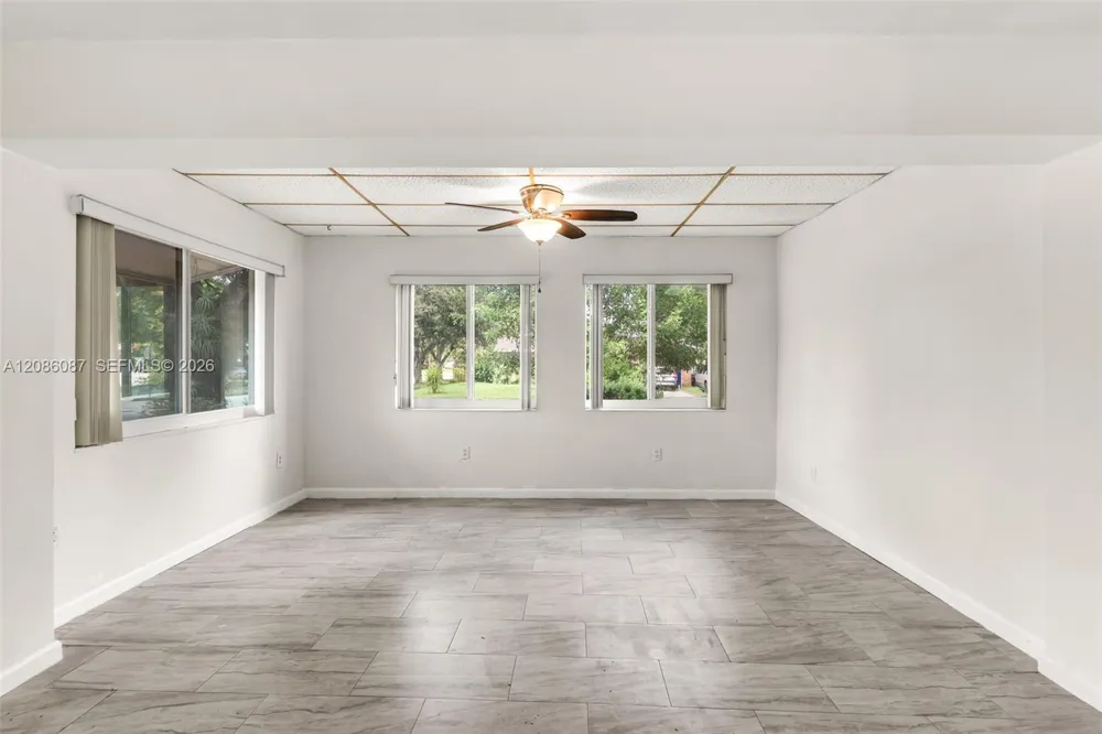 1851 69th Ave Hollywood, FL 33024