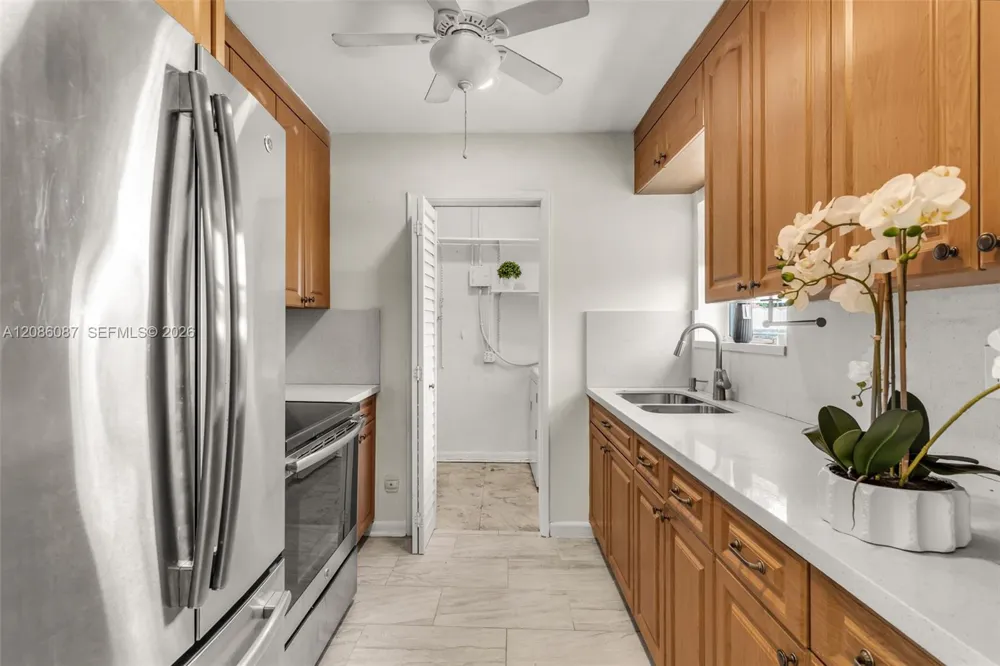 1851 69th Ave Hollywood, FL 33024