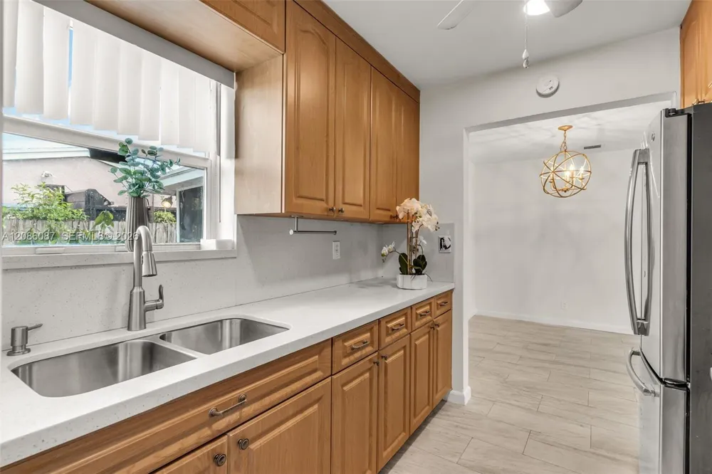 1851 69th Ave Hollywood, FL 33024