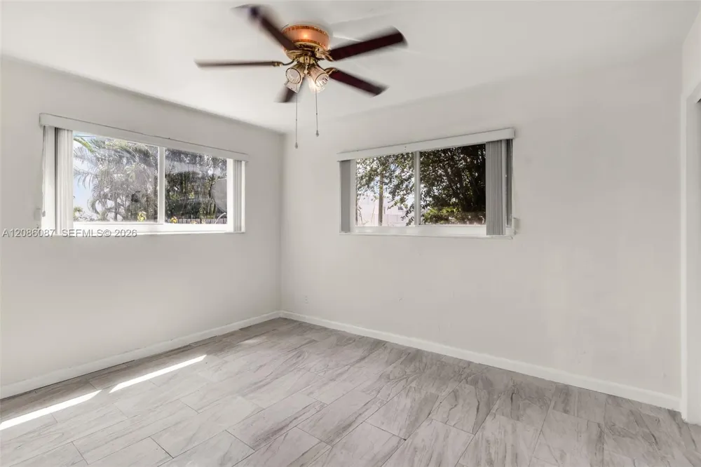 1851 69th Ave Hollywood, FL 33024
