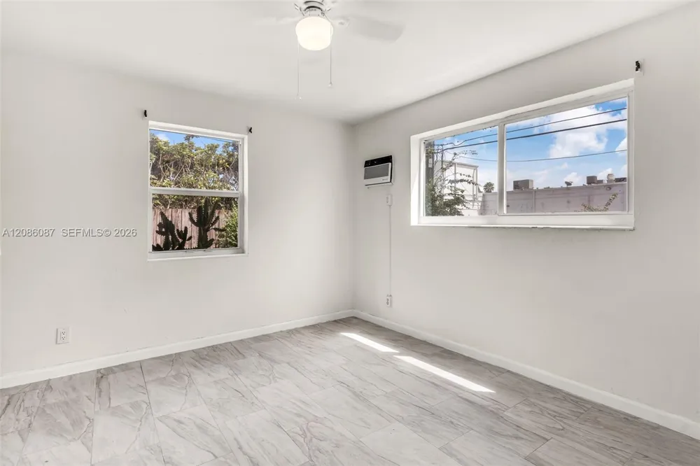 1851 69th Ave Hollywood, FL 33024