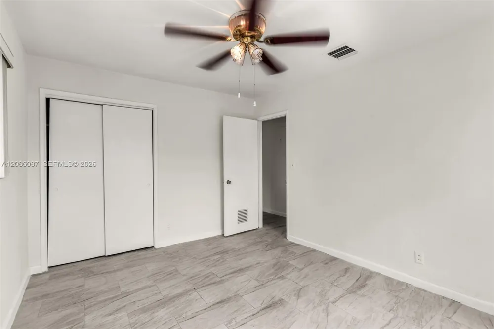 1851 69th Ave Hollywood, FL 33024