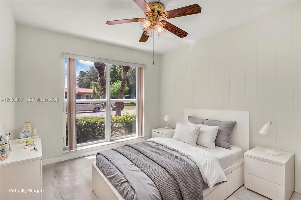 1851 69th Ave Hollywood, FL 33024