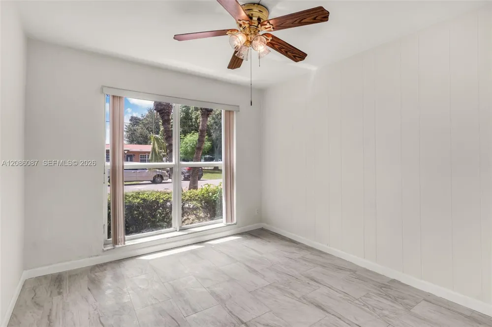 1851 69th Ave Hollywood, FL 33024