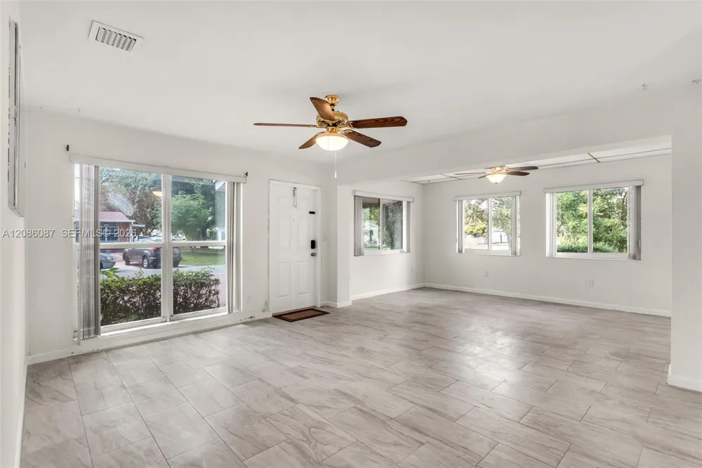 1851 69th Ave Hollywood, FL 33024
