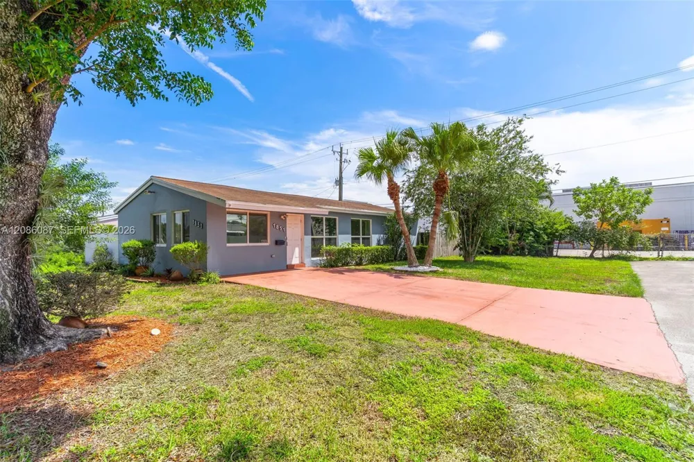 1851 69th Ave Hollywood, FL 33024