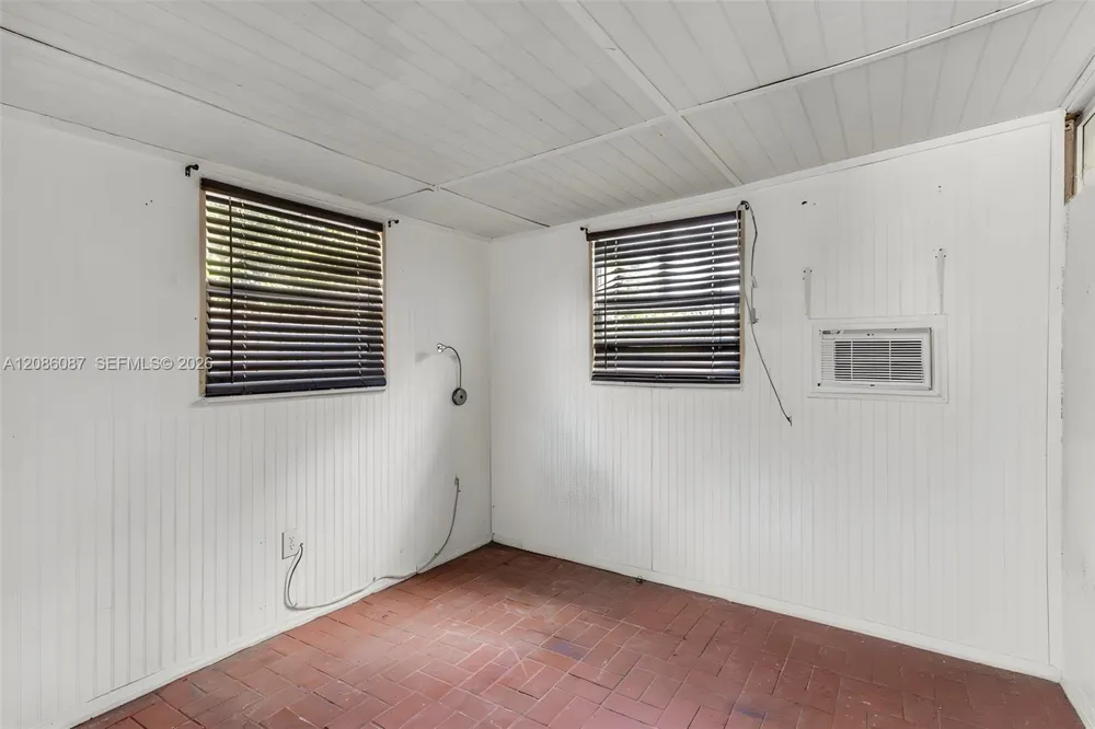1851 69th Ave Hollywood, FL 33024