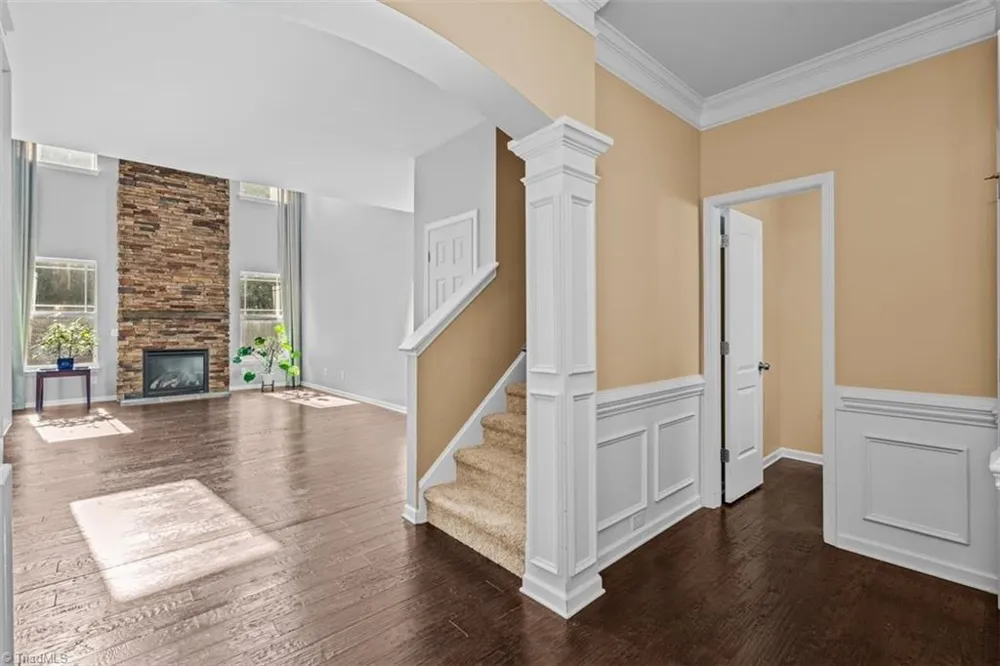 1814 Castle Gate Court High Point, NC 27265