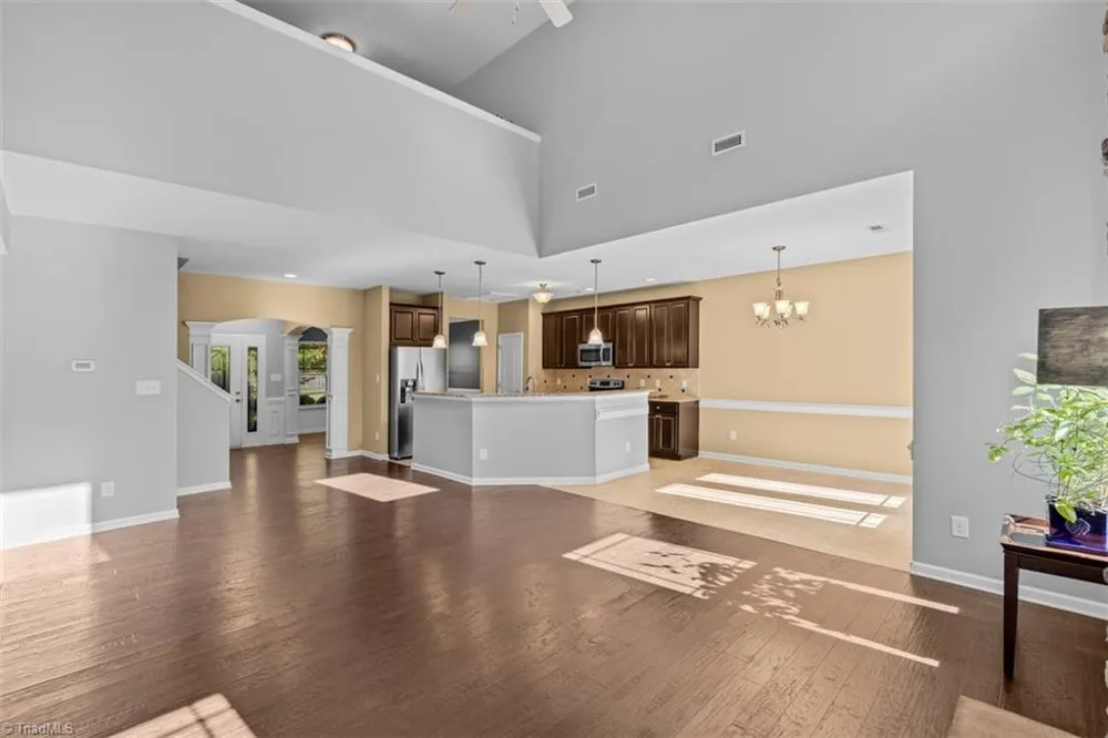 1814 Castle Gate Court High Point, NC 27265