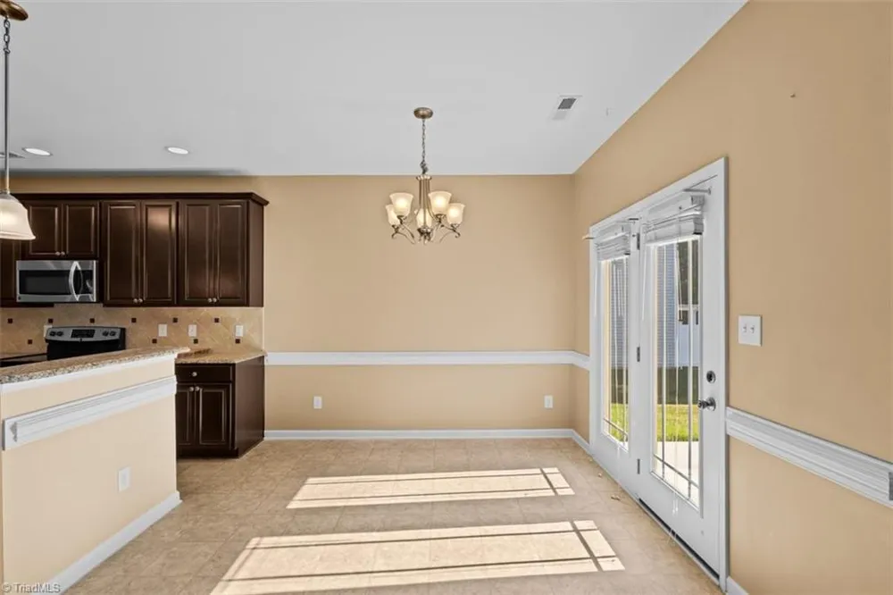 1814 Castle Gate Court High Point, NC 27265
