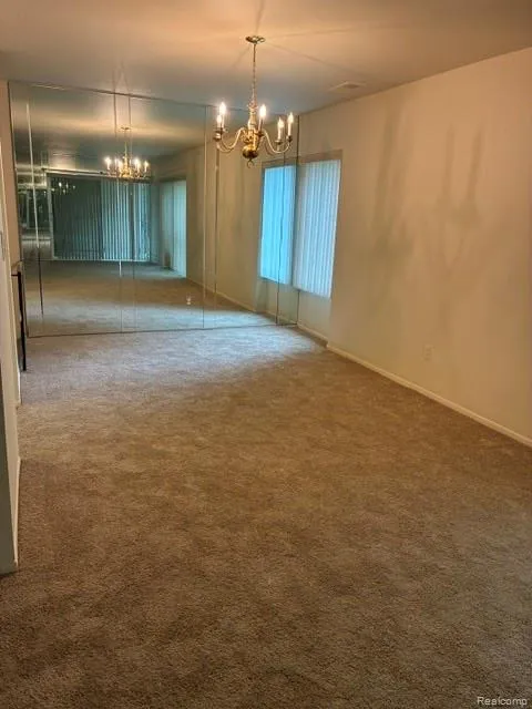 18403 University Park Dr Drive Livonia City, MI 48152