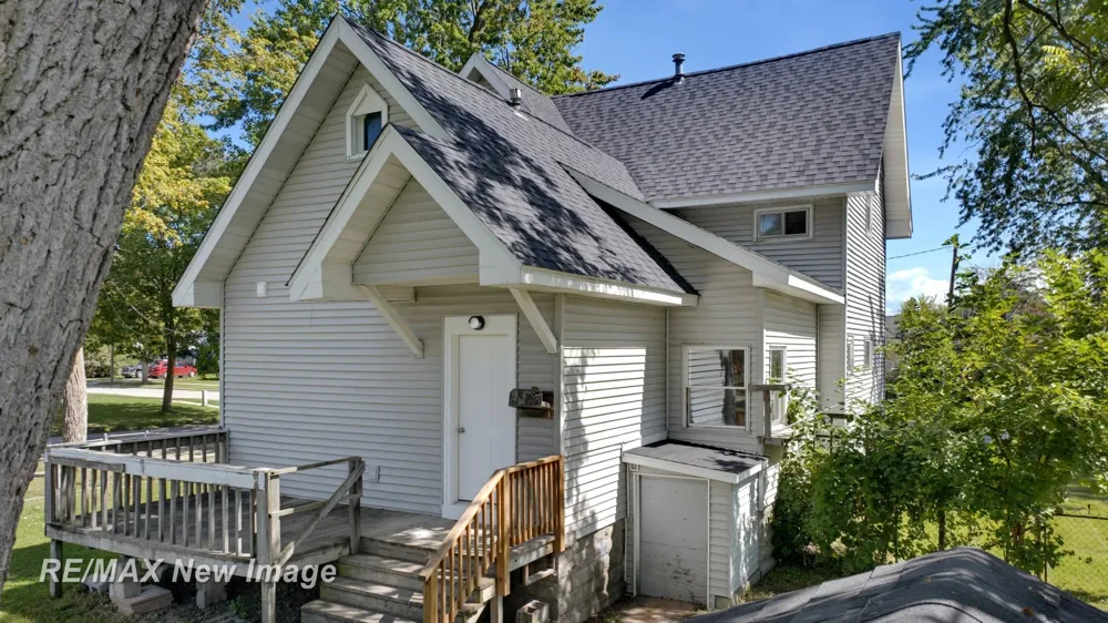 202 Ingraham Street Bay City City, MI 48708