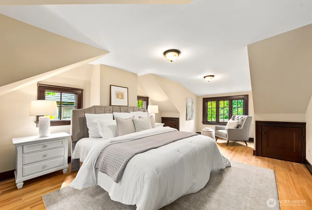 6238 25th Avenue NE Seattle, WA 98115