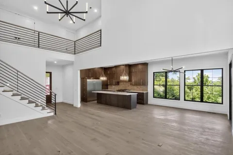 19 Jones Cir