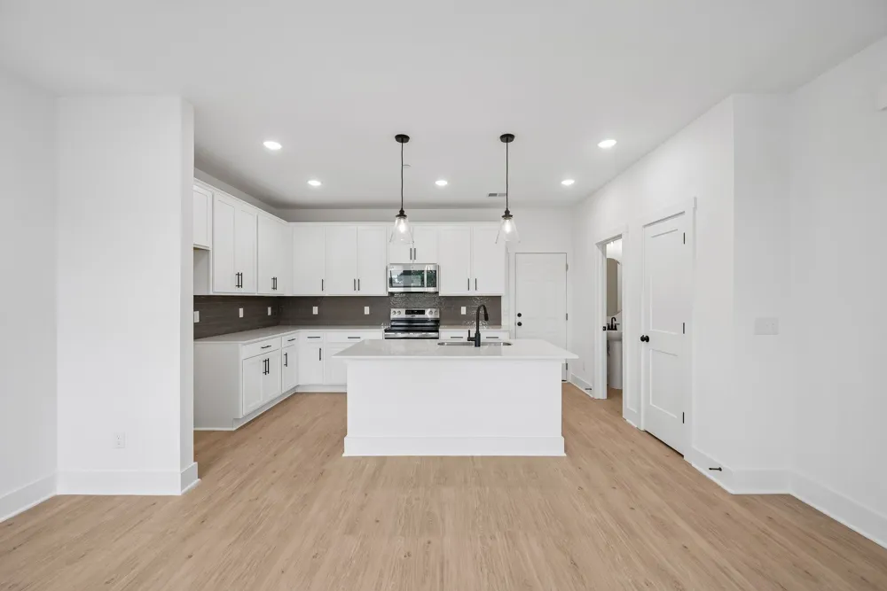 2597 Peaceful Valley Dr Columbia, TN 38401