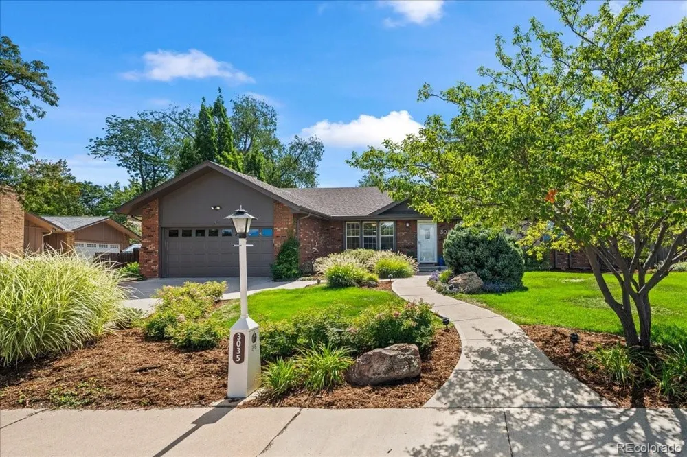 3035 Lakeshore Drive Longmont, CO 80503