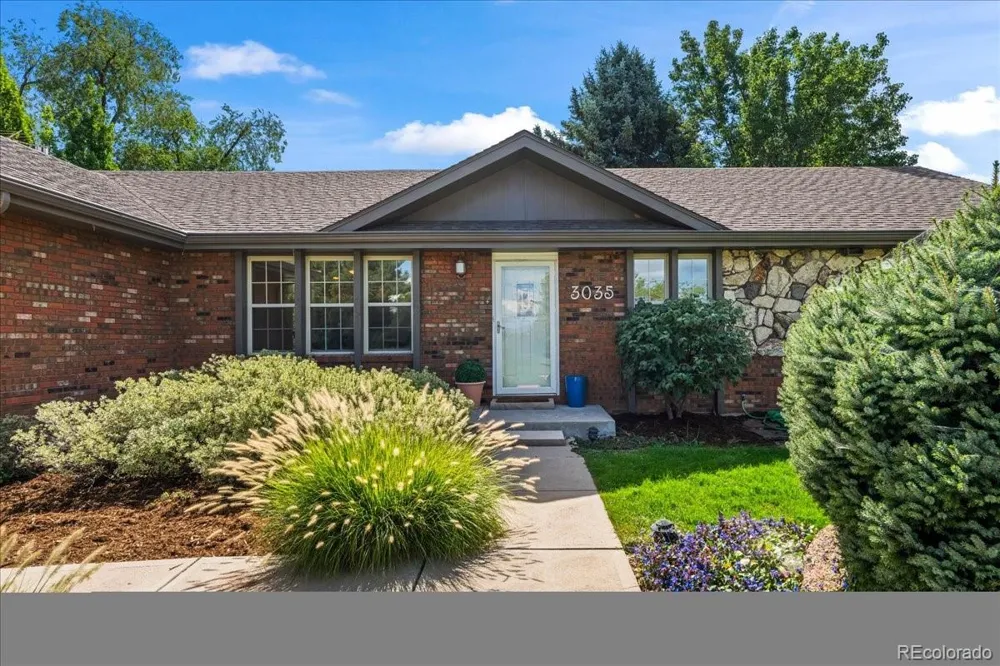 3035 Lakeshore Drive Longmont, CO 80503