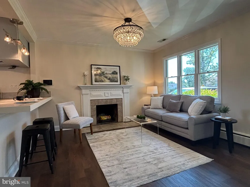 8469 MAIN AVENUE Pasadena, MD 21122