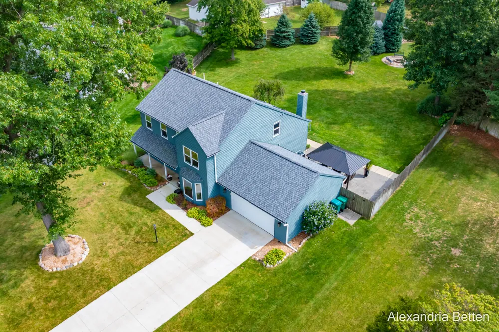 306 Hidden Forest Lane Battle Creek, MI 49014