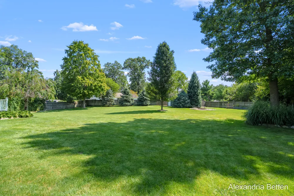 306 Hidden Forest Lane Battle Creek, MI 49014