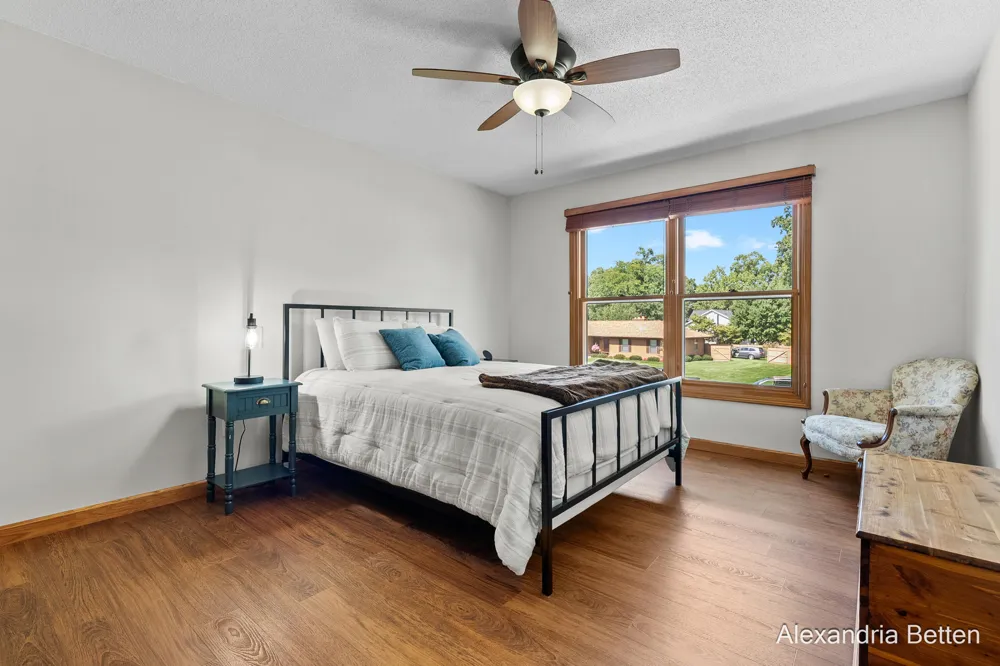 306 Hidden Forest Lane Battle Creek, MI 49014