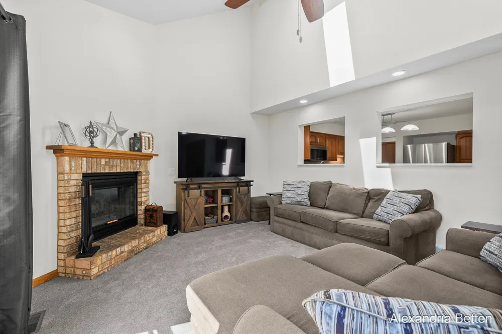 306 Hidden Forest Lane Battle Creek, MI 49014