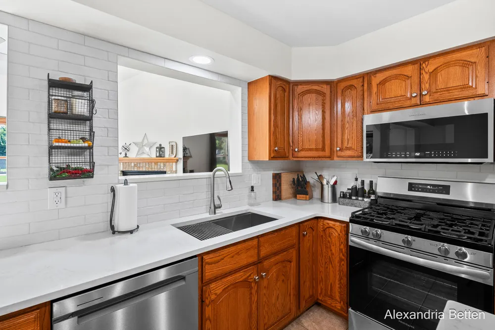 306 Hidden Forest Lane Battle Creek, MI 49014