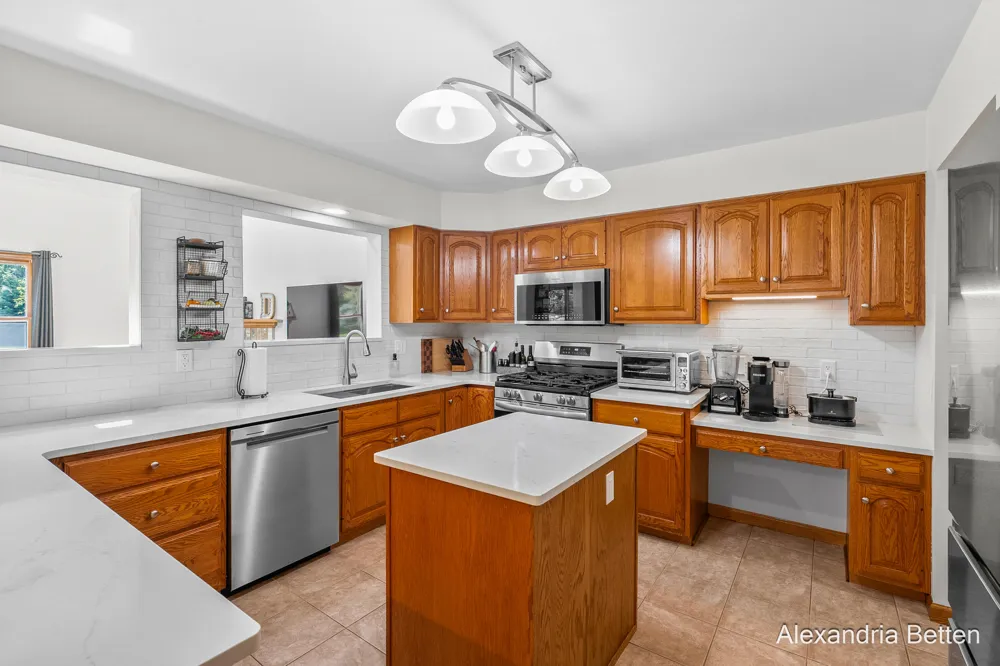 306 Hidden Forest Lane Battle Creek, MI 49014