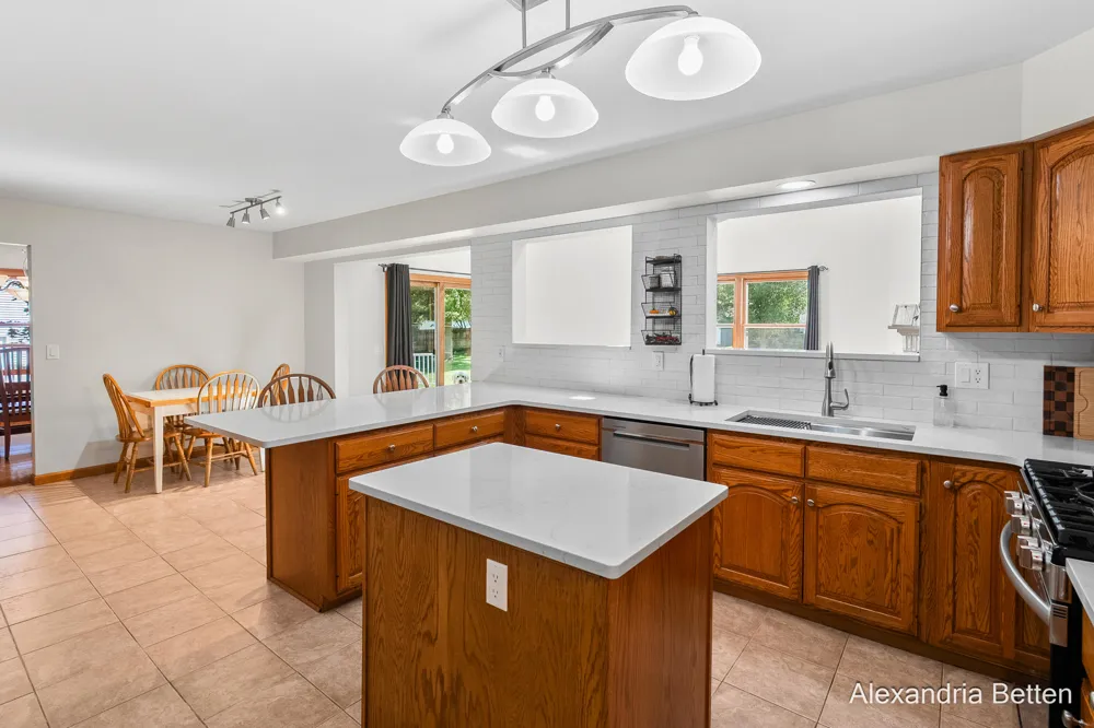 306 Hidden Forest Lane Battle Creek, MI 49014