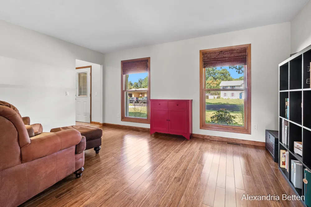 306 Hidden Forest Lane Battle Creek, MI 49014
