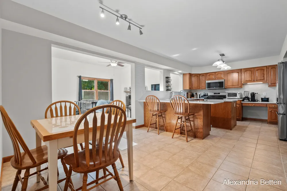 306 Hidden Forest Lane Battle Creek, MI 49014
