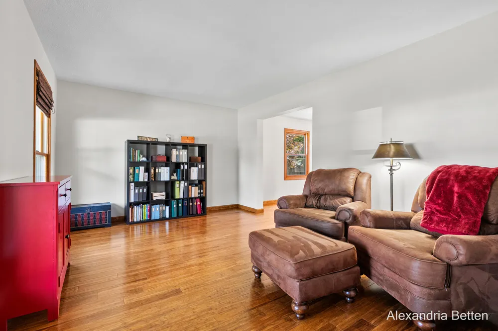 306 Hidden Forest Lane Battle Creek, MI 49014