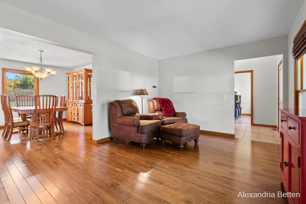 306 Hidden Forest Lane Battle Creek, MI 49014