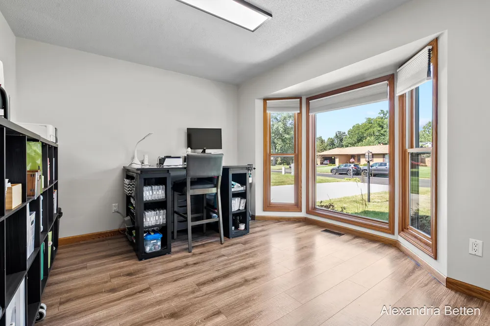 306 Hidden Forest Lane Battle Creek, MI 49014