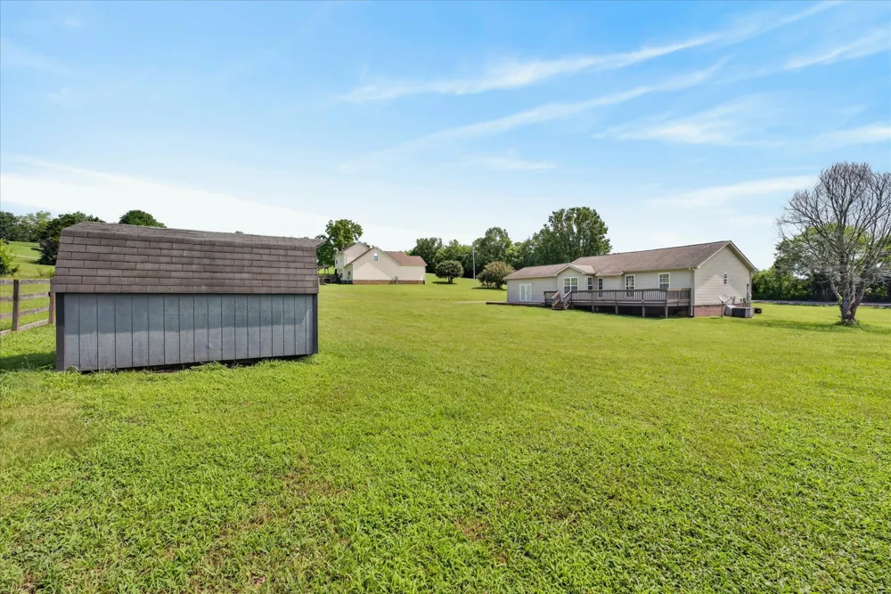 1141 Old Mack Rd Clarksville, TN 37040