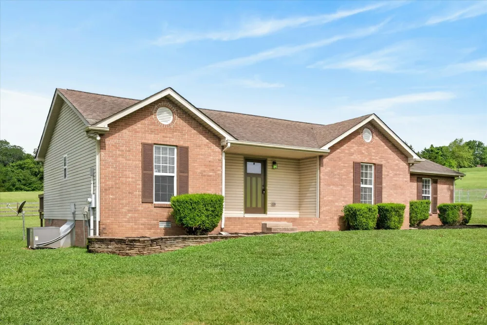 1141 Old Mack Rd Clarksville, TN 37040