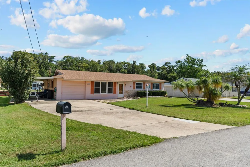 1630 PARADISE LANE Astor, FL 32102