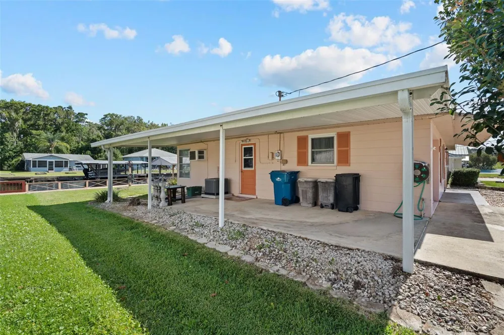 1630 PARADISE LANE Astor, FL 32102