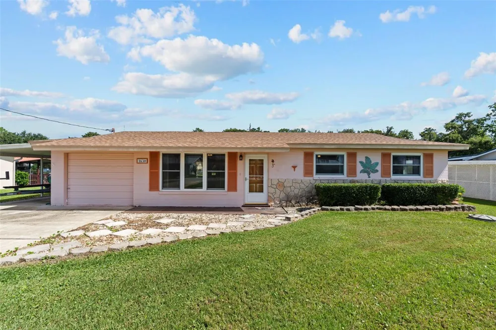 1630 PARADISE LANE Astor, FL 32102