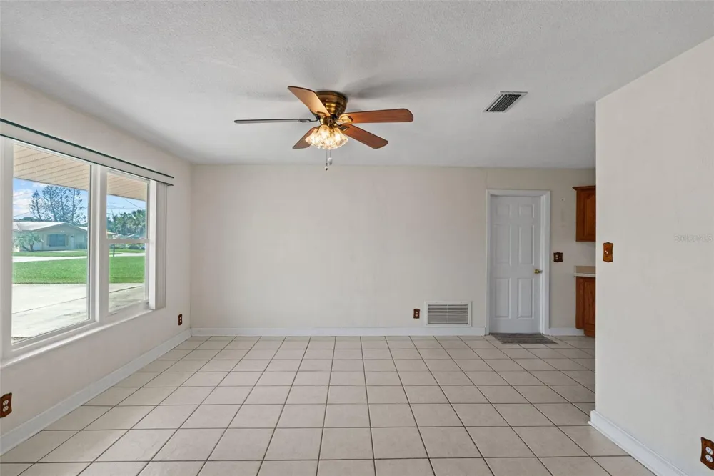 1630 PARADISE LANE Astor, FL 32102