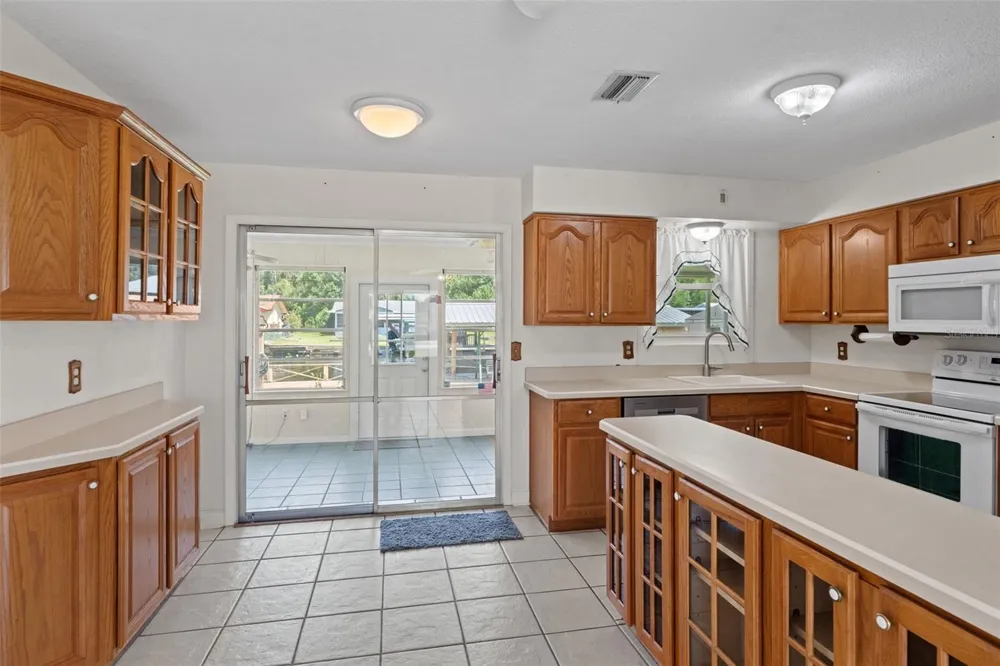 1630 PARADISE LANE Astor, FL 32102