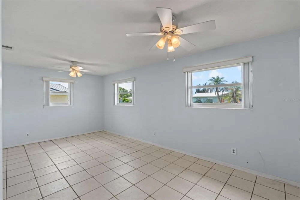 1630 PARADISE LANE Astor, FL 32102