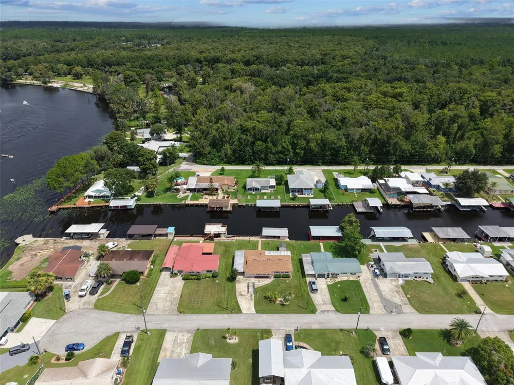 1630 PARADISE LANE Astor, FL 32102